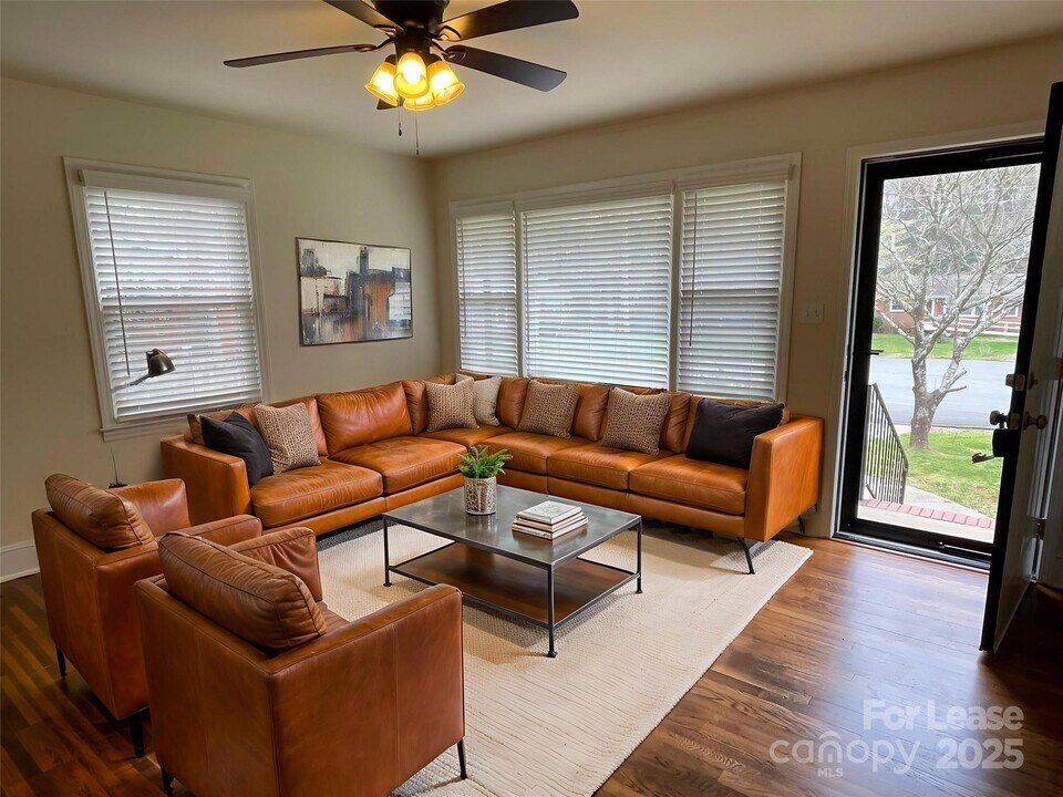 4809 Bethany Pl in Charlotte, NC - Building Photo