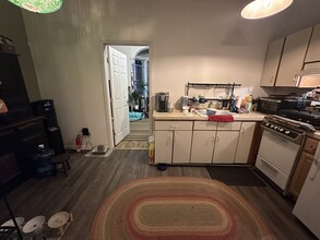 103 Front St, Unit A in Dunellen, NJ - Foto de edificio - Building Photo