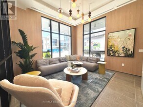 770 Whitlock Ave in Milton, ON - Building Photo - Building Photo