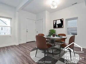 3551 W Wolfram St in Chicago, IL - Building Photo - Building Photo