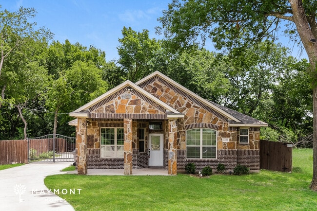 property at 2220 Water Crest Ln