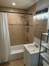 5288 Kesling St in San Diego, CA - Foto de edificio - Building Photo