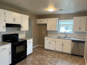 12224 SW 14th St in Yukon, OK - Building Photo - Building Photo