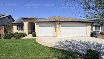 1018 James Vly Ct in Bakersfield, CA - Building Photo