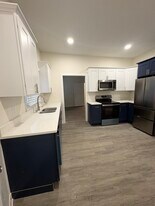 400 E Meinecke Ave, Unit 402 E Meinecke Lower in Milwaukee, WI - Building Photo