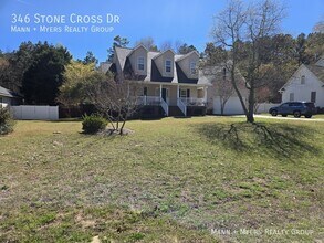 346 Stone Cross Dr in Spring Lake, NC - Building Photo - Building Photo