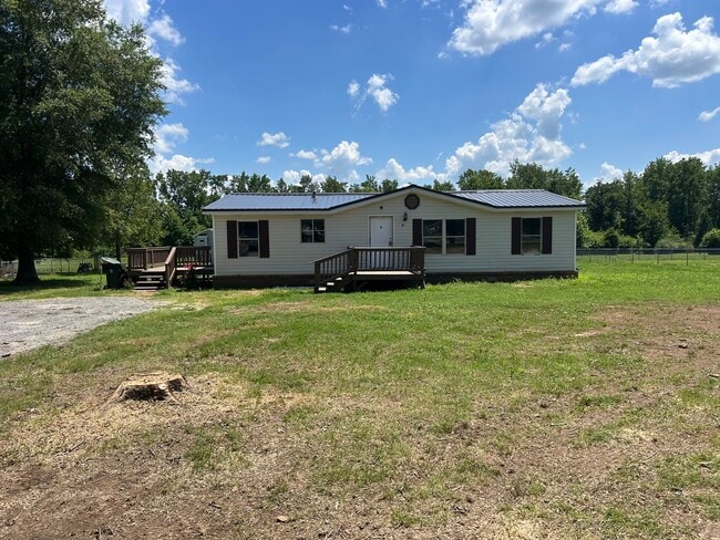 property at 21 Country Dr