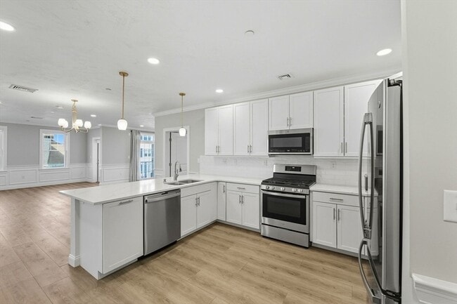 320 Middlesex Ave, Unit A202 in Medford, MA - Building Photo - Building Photo
