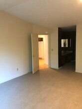 11117 Jardin Pl, Unit 1 in Cincinnati, OH - Building Photo - Building Photo