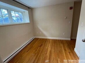 317 Saint Paul St, Unit 5 in Brookline, MA - Building Photo - Building Photo