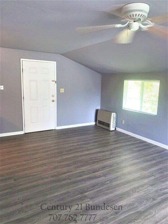 441 Earle St in Santa Rosa, CA - Building Photo