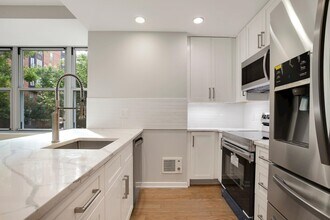 149 Essex St in Jersey City, NJ - Building Photo - Building Photo