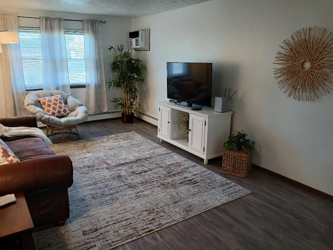 8421 Colwyn Ct in Youngstown, OH - Building Photo - Building Photo