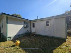 960 County Rd 662 in Cedar Bluff, AL - Building Photo