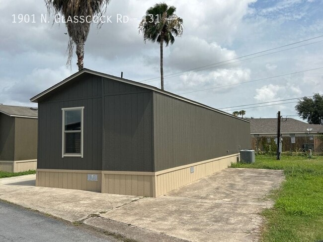 property at 1901 N Glasscock Rd