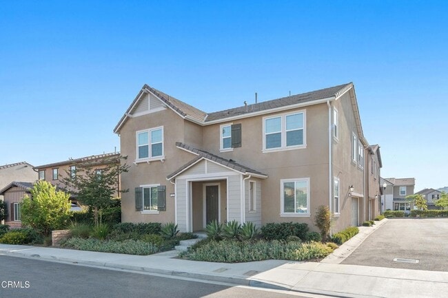 528 Tibbetts St in Santa Paula, CA - Building Photo - Building Photo
