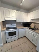 2050 NW 89th Ave-Unit -211 in Pembroke Pines, FL - Building Photo - Building Photo