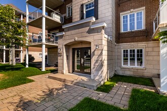 Condos Le Haut Corbusier in Laval, QC - Building Photo - Building Photo