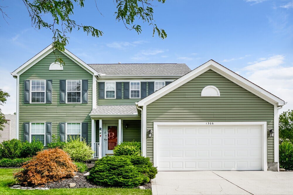 1306 Red Bank Dr in Grove City, OH - Building Photo