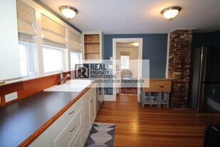 19 Foyes Ln in Kittery, ME - Building Photo