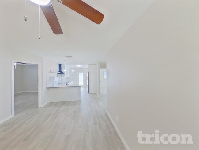 6210 S Adelia Ave in Tampa, FL - Building Photo - Building Photo