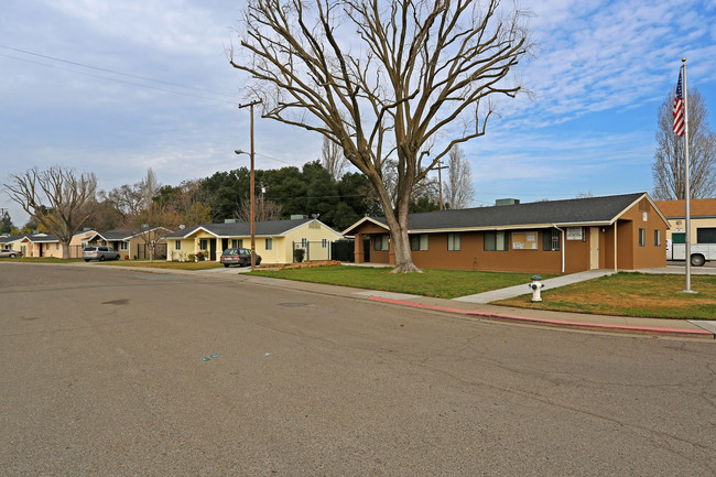 Mokelumne Manor in Thornton, CA - Building Photo - Building Photo