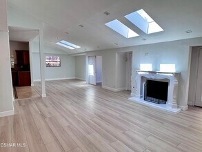 20445 Miranda St in Los Angeles, CA - Building Photo - Building Photo