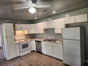 1003 W 12th Ave in Chico, CA - Building Photo - Building Photo