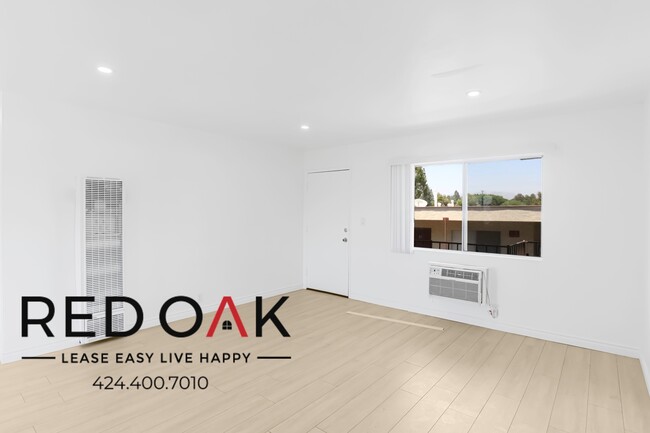 property at 7915 Vineland Ave