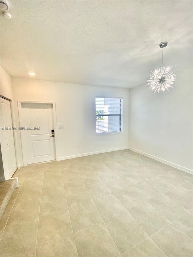 13281 SW 285th St in Homestead, FL - Foto de edificio - Building Photo