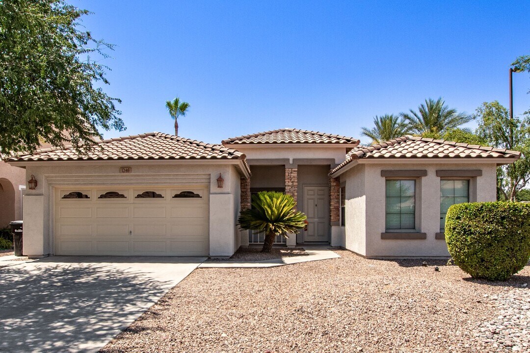 1246 E Benrich Dr in Gilbert, AZ - Building Photo