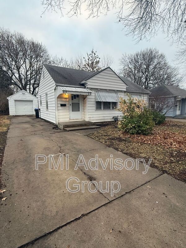 property at 1924 SW Stone Ave