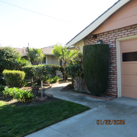 2130 Town and Country Ln, Unit Town and Country Lane in Santa Clara, CA - Building Photo - Building Photo