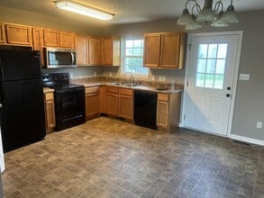 237 Kattawar Cir in Bowling Green, KY - Building Photo - Building Photo