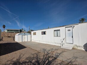 1457 Luna Ln in Bullhead City, AZ - Building Photo - Building Photo