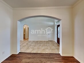 2114 Wembley Way in Rosenberg, TX - Foto de edificio - Building Photo