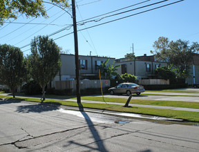 1108 Lake Ave in Metairie, LA - Building Photo - Building Photo