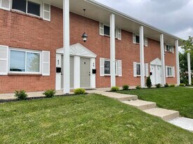 36 S Norwich Rd in Troy, OH - Building Photo