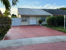 842 SW 89th Ave in Miami, FL - Building Photo