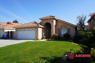 6212 Quaking Aspen St in Bakersfield, CA - Building Photo