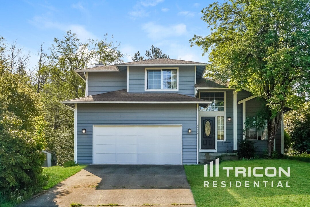 19914 80th St Ct E in Bonney Lake, WA - Building Photo