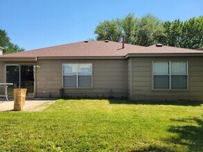 1004 Wintercreek Dr in Denton, TX - Building Photo - Building Photo