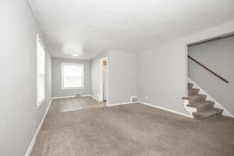 25551 Tungsten Rd in Euclid, OH - Building Photo - Building Photo