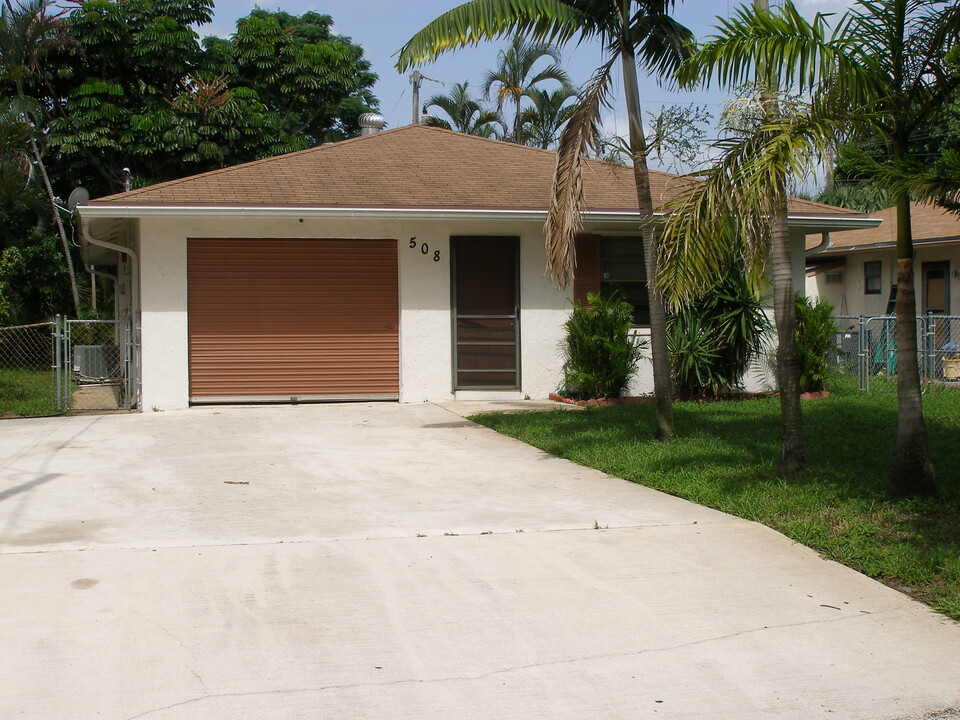 508 Pinegrove Ave in Jupiter, FL - Building Photo