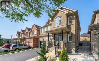 5 Freedom Oaks Trail in Brampton, ON - Building Photo