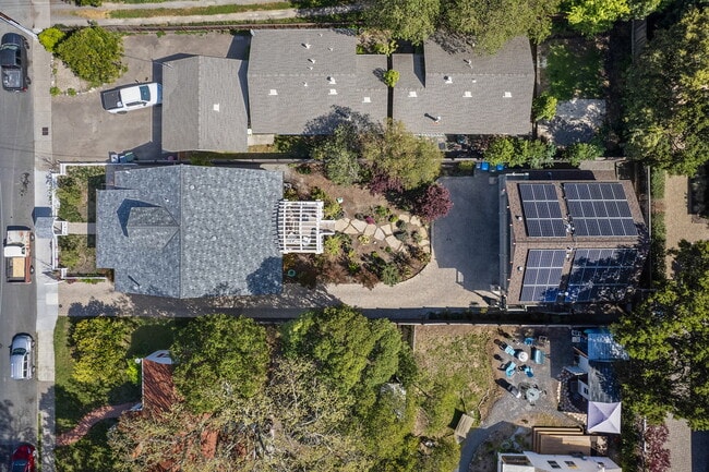 406 North St in Healdsburg, CA - Building Photo - Building Photo