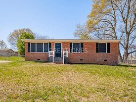 47 Thurgood Marshall Rd in Spartanburg, SC - Building Photo