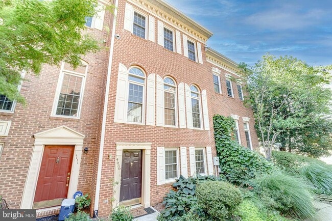 property at 4656 Kirkland Pl