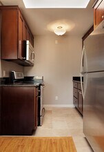 340 N La Fayette Park Pl in Los Angeles, CA - Building Photo - Building Photo