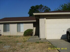 509 Gregory Dr in Vacaville, CA - Building Photo